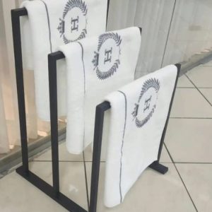 מעמד מגבות מברזל