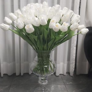 מבחר אגרטלים ופרחי משי