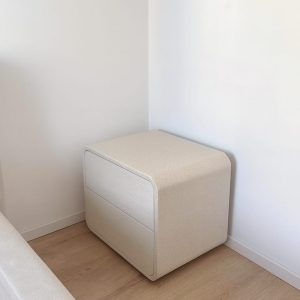 שידת מגירות מרופדת דגם מונרו